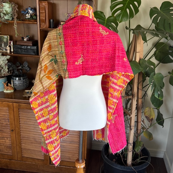 Kantha Vibrant Pink Multicolor Bird Scarf Wrap Shrug or Table Runner Decor - Picture 11 of 15